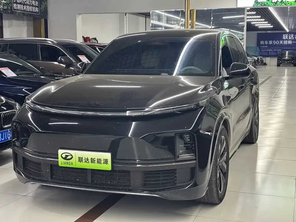 2023 Li Auto L8