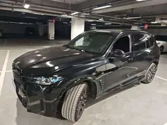 2022 BMW X5 40Li Premium M Sport Package, чёрный — фото 1