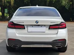 2022 BMW 5 Series 525Li M Sport Package, белый — фото 15