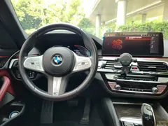 2022 BMW 5 Series 525Li M Sport Package, белый — фото 22
