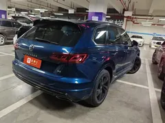 2021 Volkswagen Touareg 3.0TSI Black Sport Package, синий — фото 6