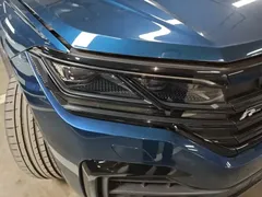2021 Volkswagen Touareg 3.0TSI Black Sport Package, синий — фото 12