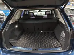2021 Volkswagen Touareg 3.0TSI Black Sport Package, синий — фото 17
