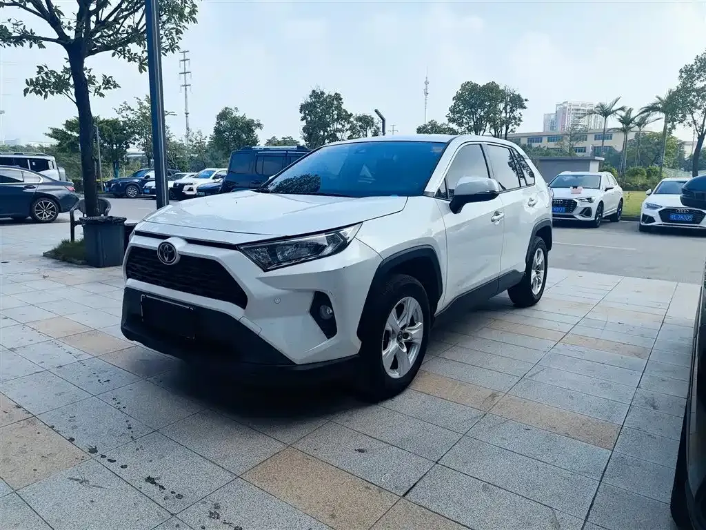 2022 Toyota RAV4 2.0L CVT 2WD Urban