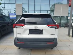 2022 Toyota RAV4 2.0L CVT 2WD Urban, белый — фото 8