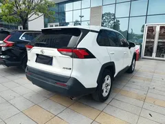 2022 Toyota RAV4 2.0L CVT 2WD Urban, белый — фото 9