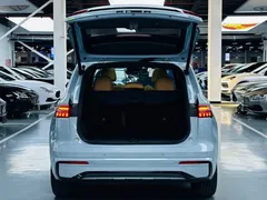 2022 Geely Monjaro 1.5T DHT EREV Ultimate, синий — фото 11