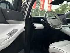 2024 Xpeng X9 610 Long Range Pro — фото 7