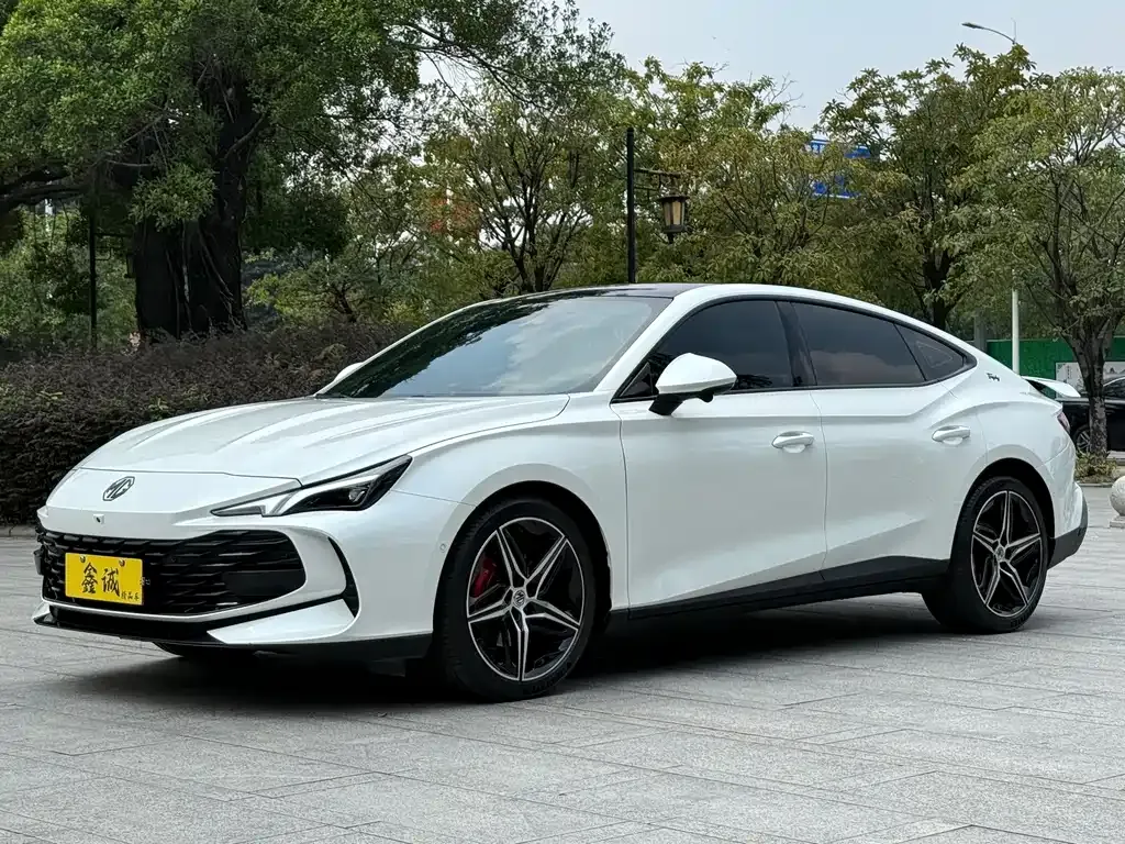 2025 MG MG7 2.0T Trophy+ Smart Driving