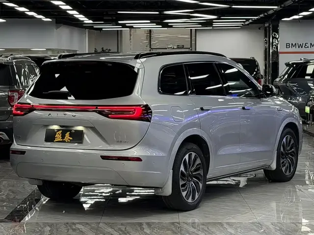 2024 Aito M7 1.5T Smart Driving 4WD Max 5-seat