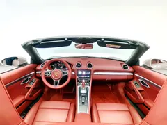 2022 Porsche 718 Boxster 2.0T — фото 12