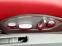 2022 Porsche 718 Boxster 2.0T — фото 16