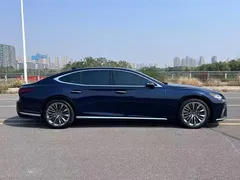 2021 Lexus LS 500h Excellence, синий — фото 4