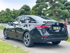 2021 Nissan Sylphy 1.6L XL CVT, чёрный — фото 6