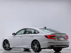 2022 Honda Accord 260TURBO Premium, белый — фото 7