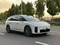 2025 Li Auto i8 Standard, белый — фото 1