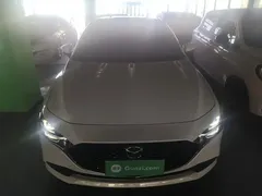 2021 Mazda 3 2.0L AT, белый — фото 3