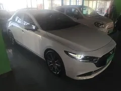 2021 Mazda 3 2.0L AT, белый — фото 4