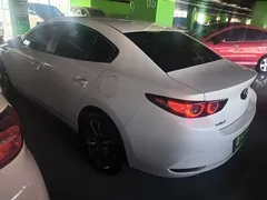 2021 Mazda 3 2.0L AT, белый — фото 5