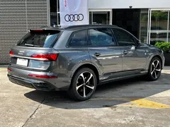 2021 Audi Q7 55 TFSI quattro S line Sport — фото 4