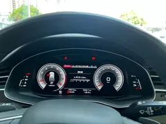 2021 Audi Q7 55 TFSI quattro S line Sport — фото 12