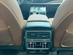 2021 Audi Q7 55 TFSI quattro S line Sport — фото 14