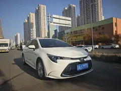 2022 Toyota Levin Hybrid 1.8H E-CVT Luxury, белый — фото 3