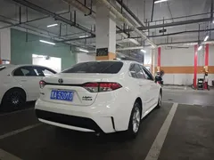 2022 Toyota Levin Hybrid 1.8H E-CVT Luxury, белый — фото 4