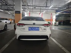 2022 Toyota Levin Hybrid 1.8H E-CVT Luxury, белый — фото 5