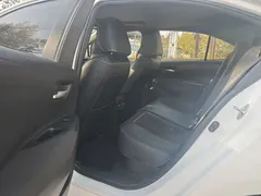 2022 Toyota Levin Hybrid 1.8H E-CVT Luxury, белый — фото 6