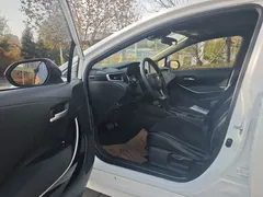 2022 Toyota Levin Hybrid 1.8H E-CVT Luxury, белый — фото 7