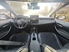 2022 Toyota Levin Hybrid 1.8H E-CVT Luxury, белый — фото 9