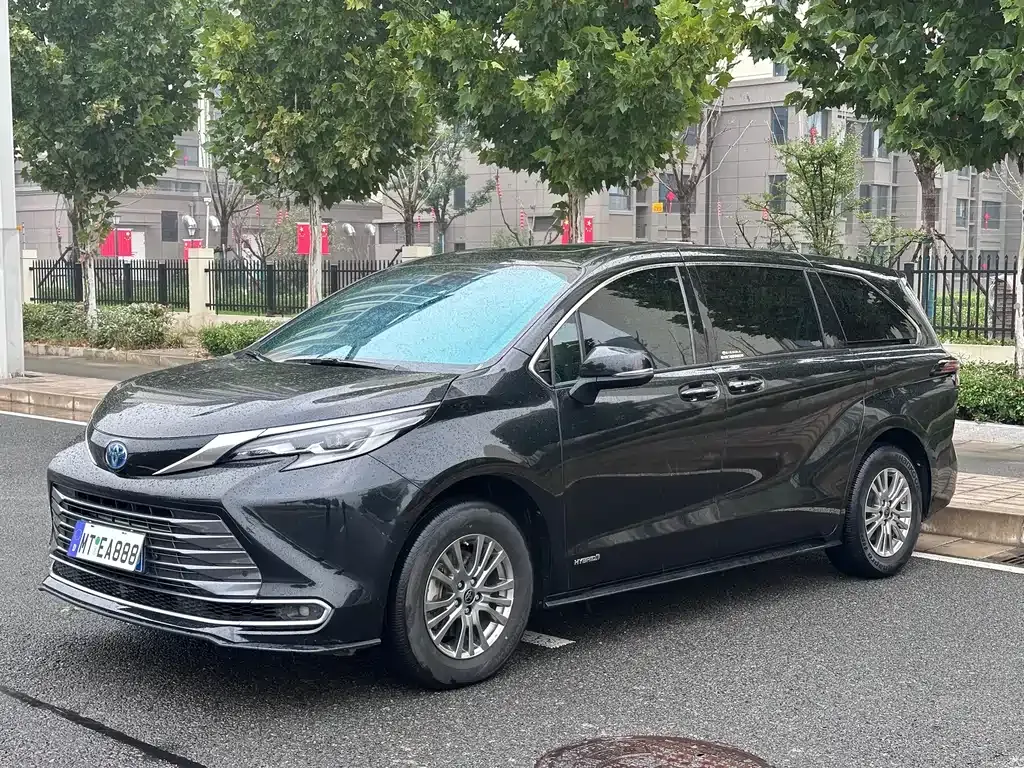 2021 Toyota Sienna 2.5L Hybrid Luxury