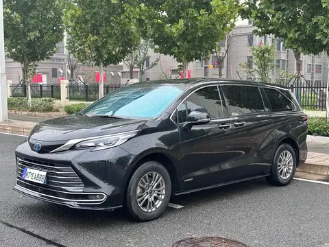 2021 Toyota Sienna 2.5L Hybrid Luxury