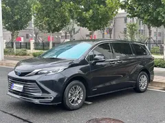 2021 Toyota Sienna 2.5L Hybrid Luxury, чёрный — фото 1