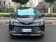 2021 Toyota Sienna 2.5L Hybrid Luxury, чёрный — фото 2