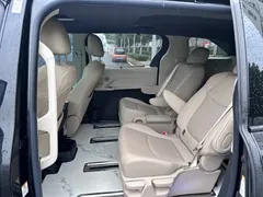 2021 Toyota Sienna 2.5L Hybrid Luxury, чёрный — фото 5