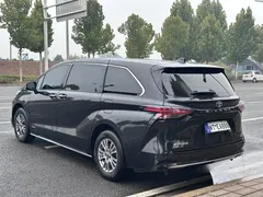 2021 Toyota Sienna 2.5L Hybrid Luxury, чёрный — фото 10