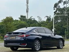 2022 Lexus ES 300h Excellence, синий — фото 6