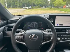 2022 Lexus ES 300h Excellence, синий — фото 9