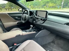 2022 Lexus ES 300h Excellence, синий — фото 16