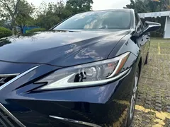 2022 Lexus ES 300h Excellence, синий — фото 23