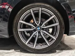2022 BMW 3 Series 325Li M Sport, чёрный — фото 26