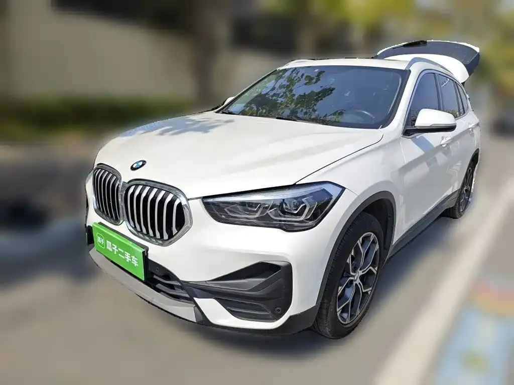 2022 BMW X1