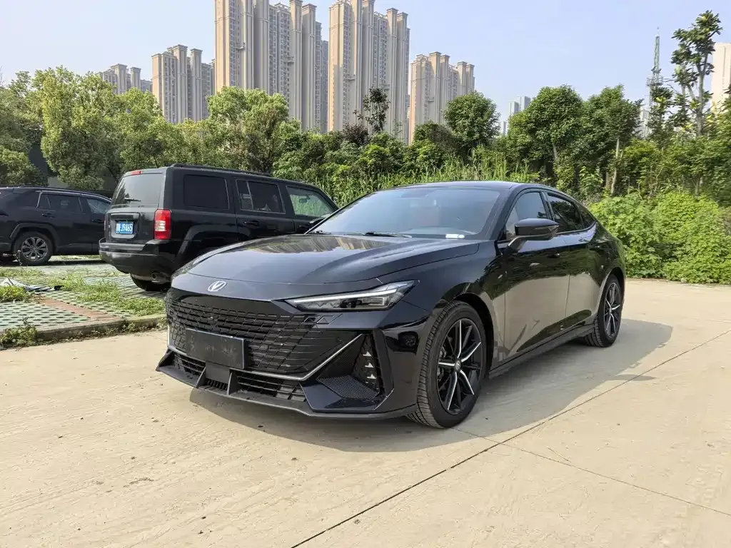 2022 Changan UNI-V 1.5T Premium