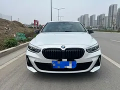 2022 BMW 1 Series 120i M Sport, белый — фото 2