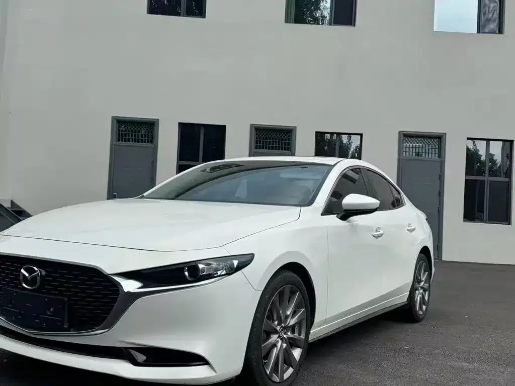 2023 Mazda 3 2.0L AT