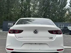 2023 Mazda 3 2.0L AT, белый — фото 5