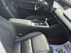 2023 Mazda 3 2.0L AT, белый — фото 13