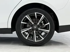 2023 Changan Lamore 1.5T GDI DCT Pilot, белый — фото 12